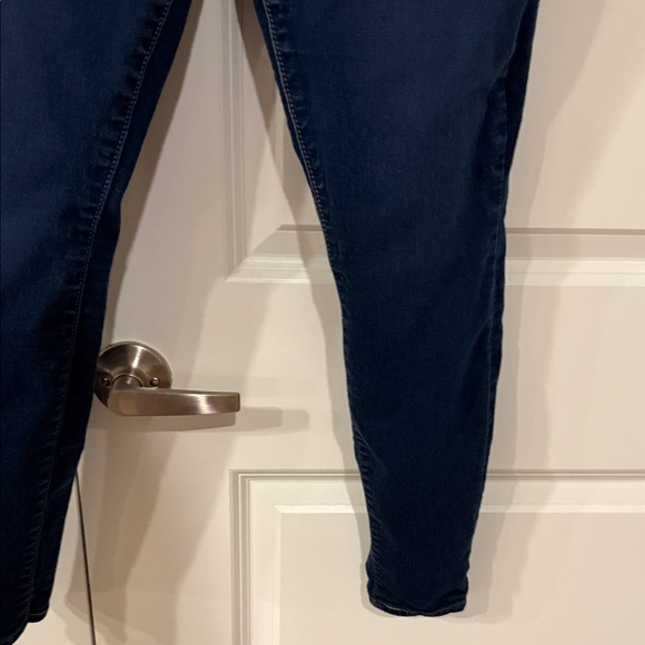 Signature Levi Strauss Gold Mid Rise Skinny Jeans size 12 - Picture 6 of 12